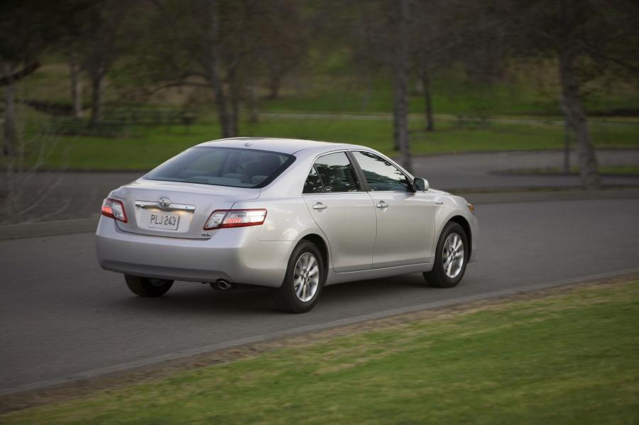  Toyota Camry Hybrid 2010 года  (фото 19 из 27)
